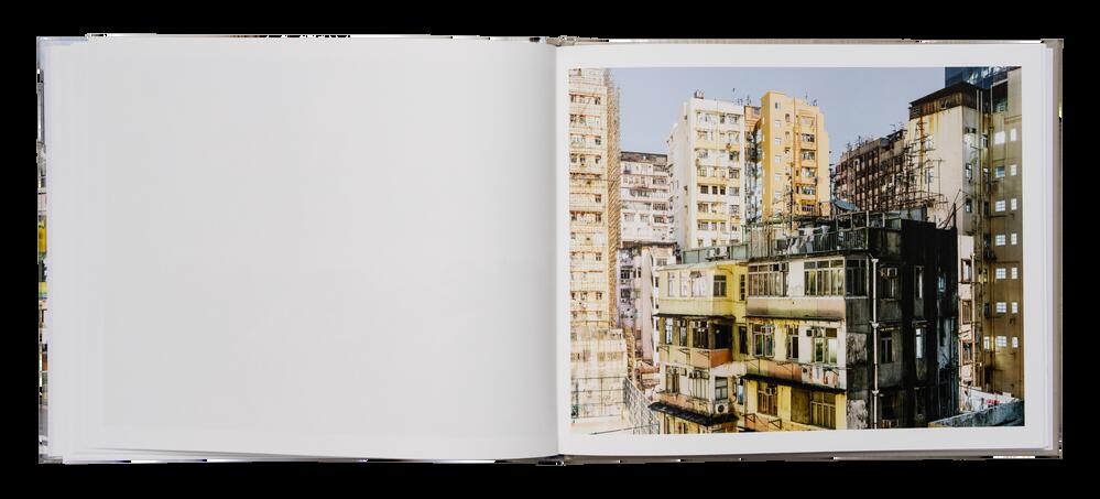 Image from page “Moment”